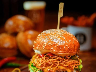 noodle-burger